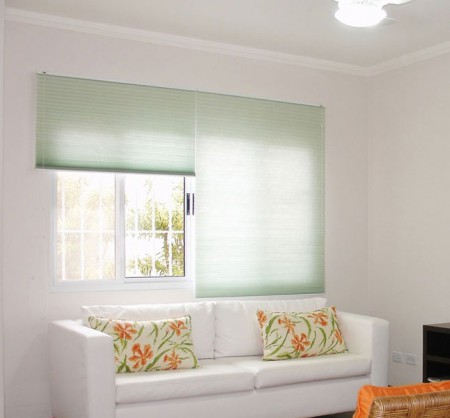 Plissada persiana com tecido efeito sanfona